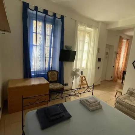 Como Lake Apartment Apartamento *